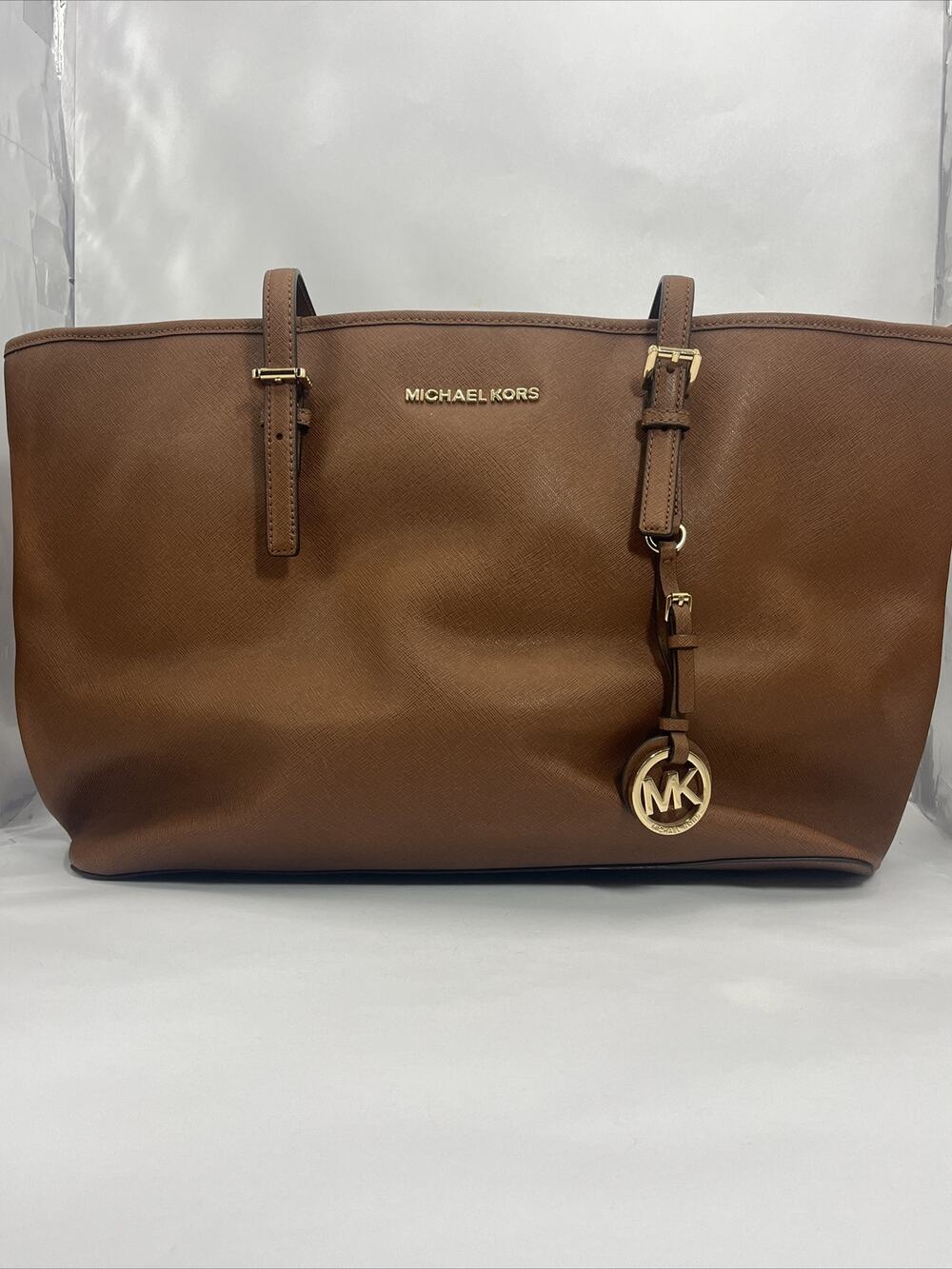 MICHAEL KORS LARGE TWO HANDLES PURSE HANDBAG CARAMEL BROWN WITH GOLD TONE